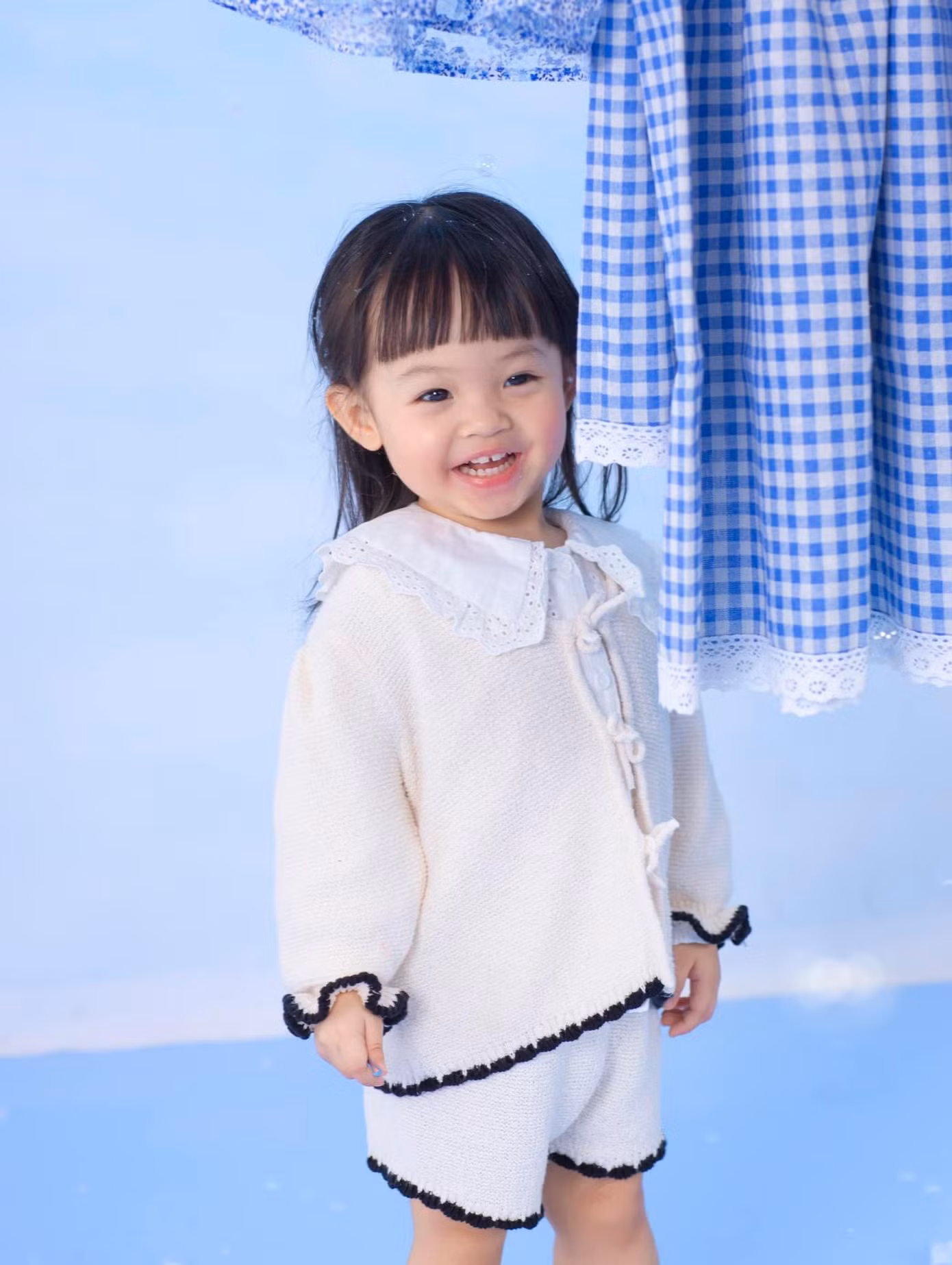 Nhóc tì gây thương nhớ với nụ cười tươi "hết nấc".