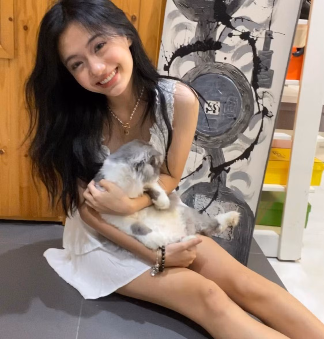 Con gái lớn nhà Vũ Thu Phương sở hữu đôi mắt to hút hồn, ngũ quan hài hòa.