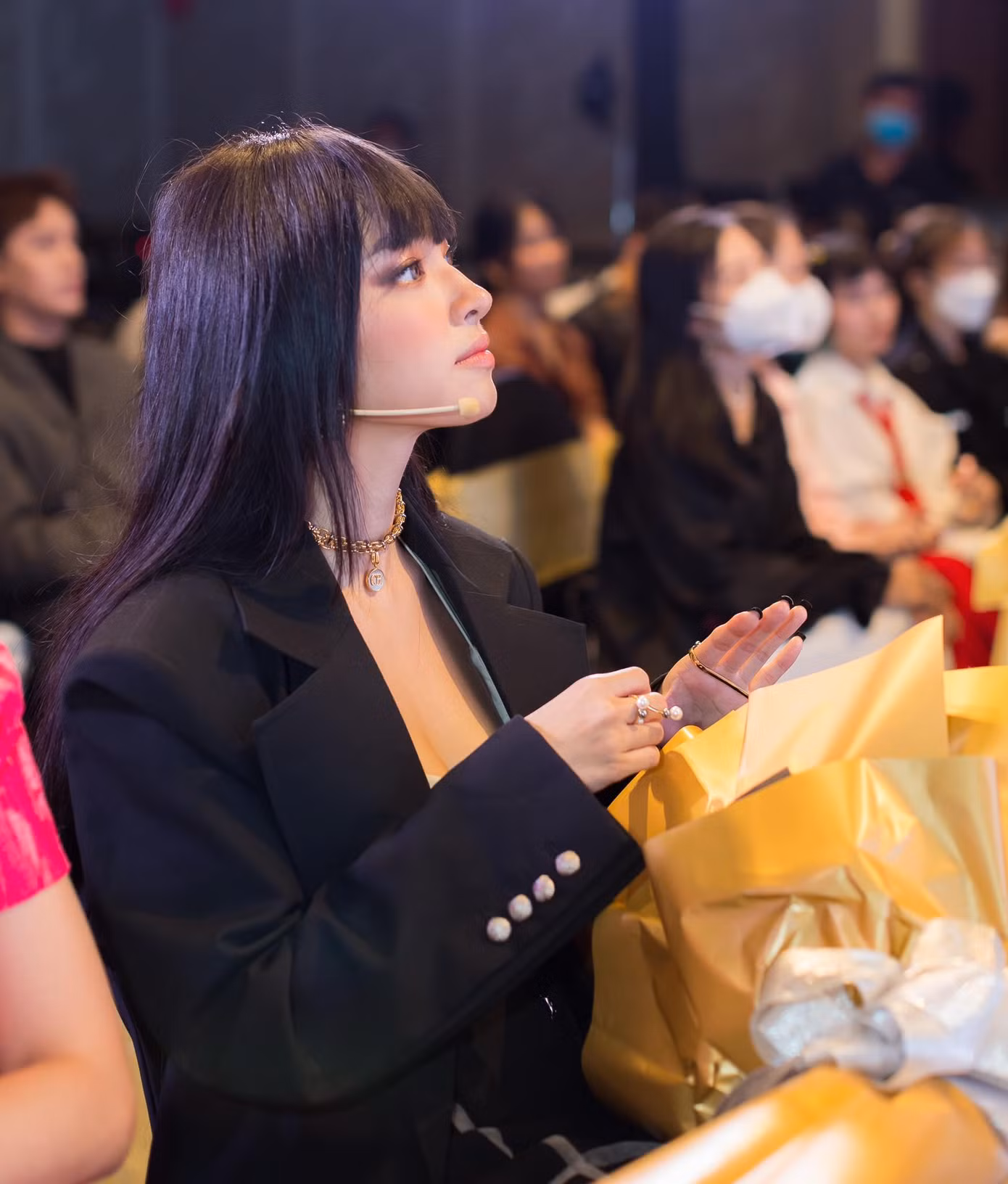 Góc nghiêng "thần thánh" của nàng fashionista.