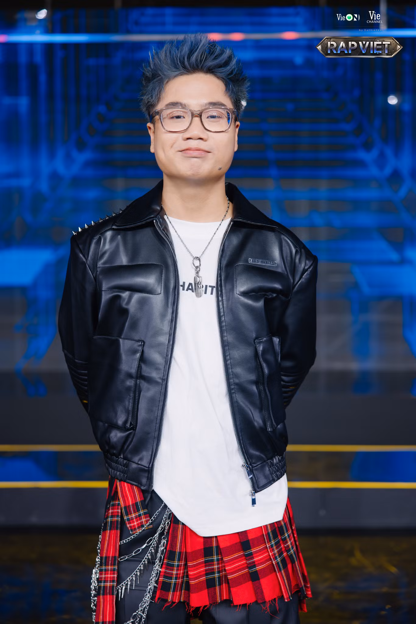 "Ngựa chiến" team Karik - Lower chọn chủ đề "Trông mặt bắt hình dong". Nam rapper được đánh giá đã thăng hạng về kỹ năng và nhận được nhiều lời khen từ dàn HLV.