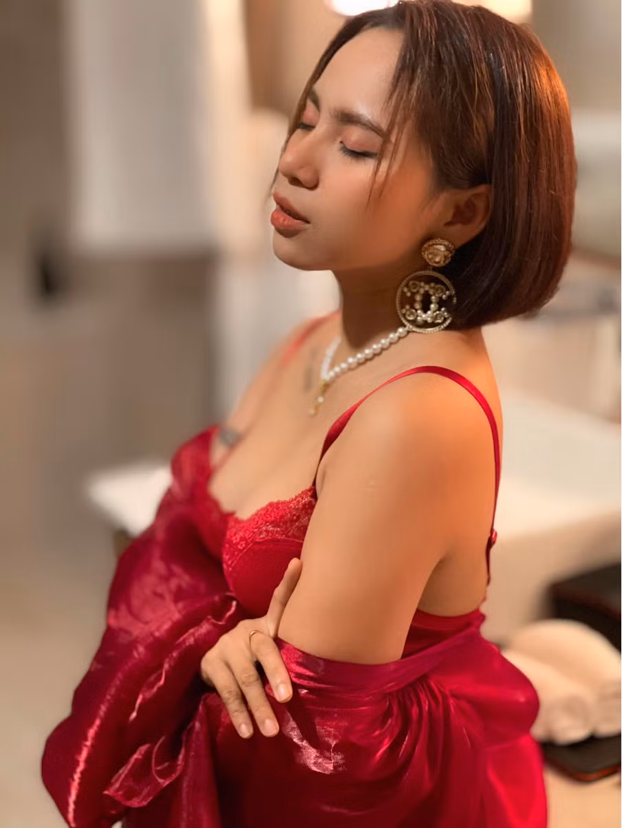 Trong thời gian gần đây, cô nàng thường xuyên “gây sốt" cộng đồng mạng.