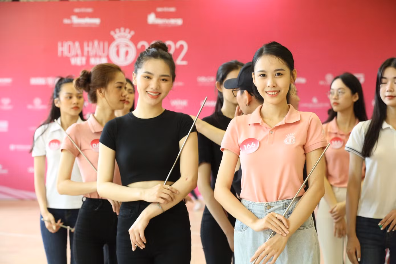 Trong hành trình chinh phục chiếc vương miện, các thí sinh Hoa hậu Việt Nam 2022 xem nhau như những người bạn cùng tiến.
