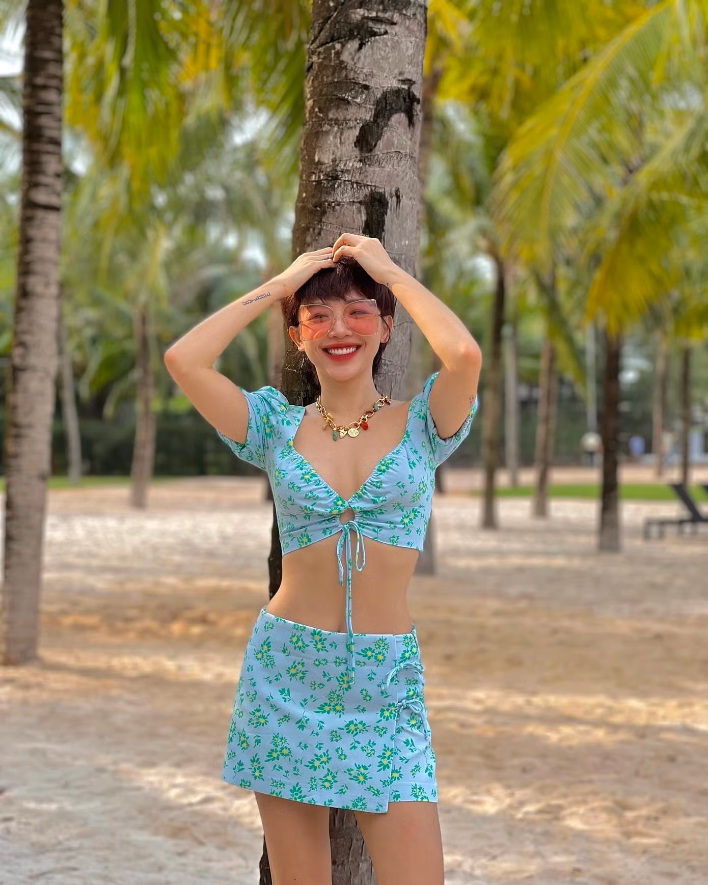 Bên cạnh giọng hát cân mọi thể loại, Tóc Tiên còn nhận được sự yêu thích lớn từ người hâm mộ bởi ngoại hình xinh đẹp, quyến rũ.