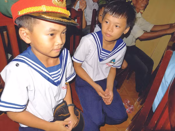Những cư dân nhí trên đảo Trường Sa lớn Ảnh: Gia Khánh