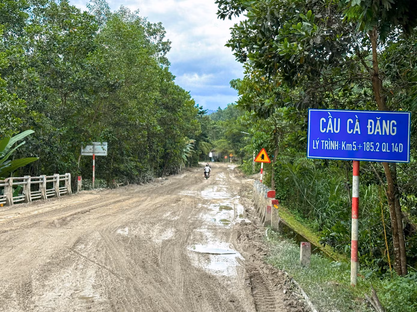 Quốc lộ 14D có chiều dài 75km, kết nối đường Hồ Chí Minh với Cửa khẩu quốc tế Nam Giang. Tuyến đường cũng là một phần quan trọng của hành lang kinh tế Đông – Tây, thúc đẩy phát triển kinh tế – xã hội khu vực miền Trung và kết nối với Nam Lào, Đông Bắc Thái Lan.