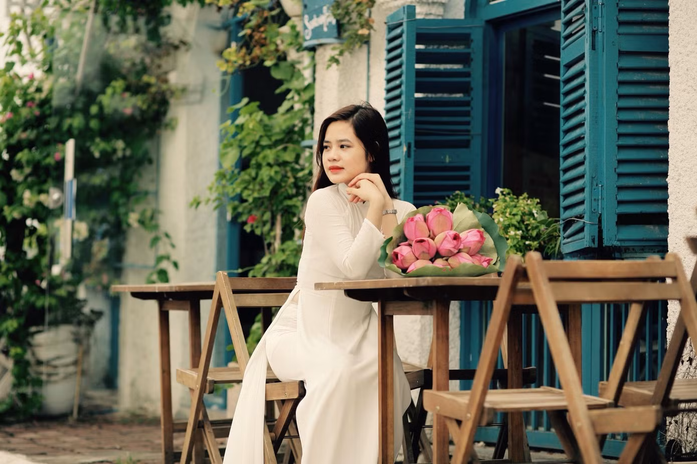 Những shot hình của Tuệ Lâm luôn tạo ấn tượng đẹp nhờ ngoại hình xinh xắn.
