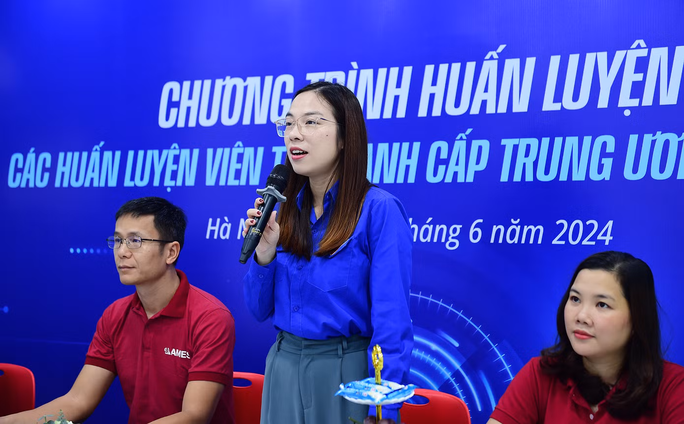 Chị Trần Hoài Minh phát biểu tại chương trình. Ảnh: Xuân Tùng