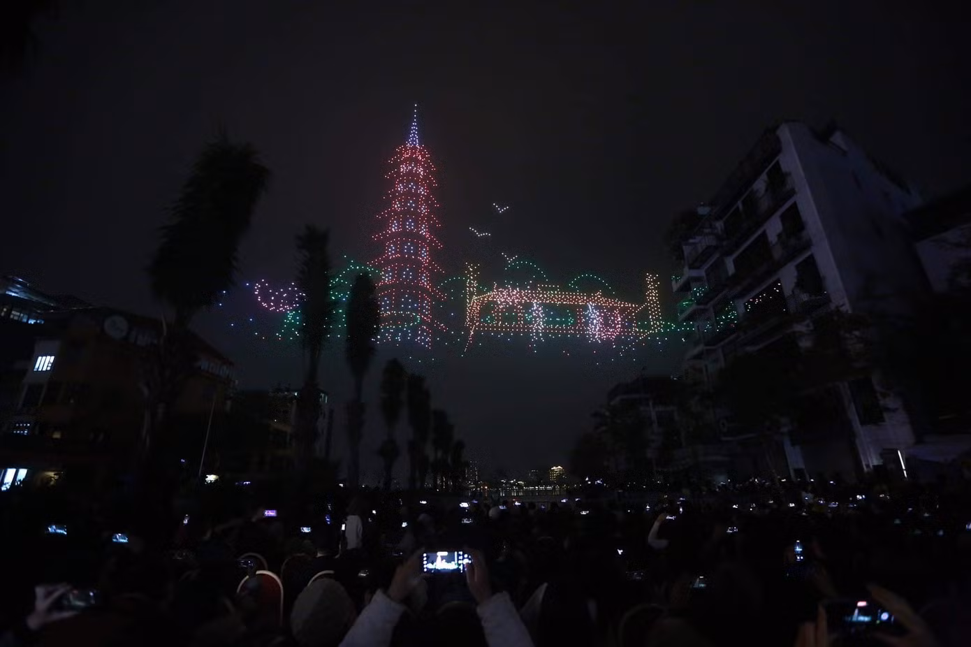Pháo hoa rực sáng trên bầu trời chào năm mới Giáp Thìn 2024 ảnh 148 Pháo hoa rực sáng trên bầu trời chào năm mới Giáp Thìn 2024 ảnh 148