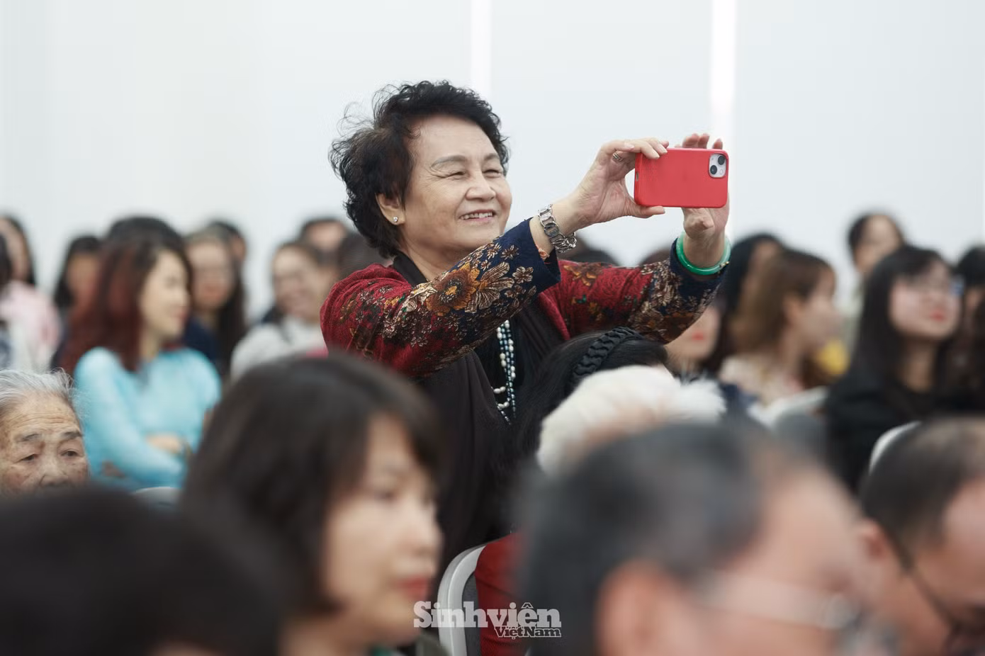 Các nguyên lãnh đạo, cán bộ, cựu sinh viên Học viện tham dự buổi lễ.