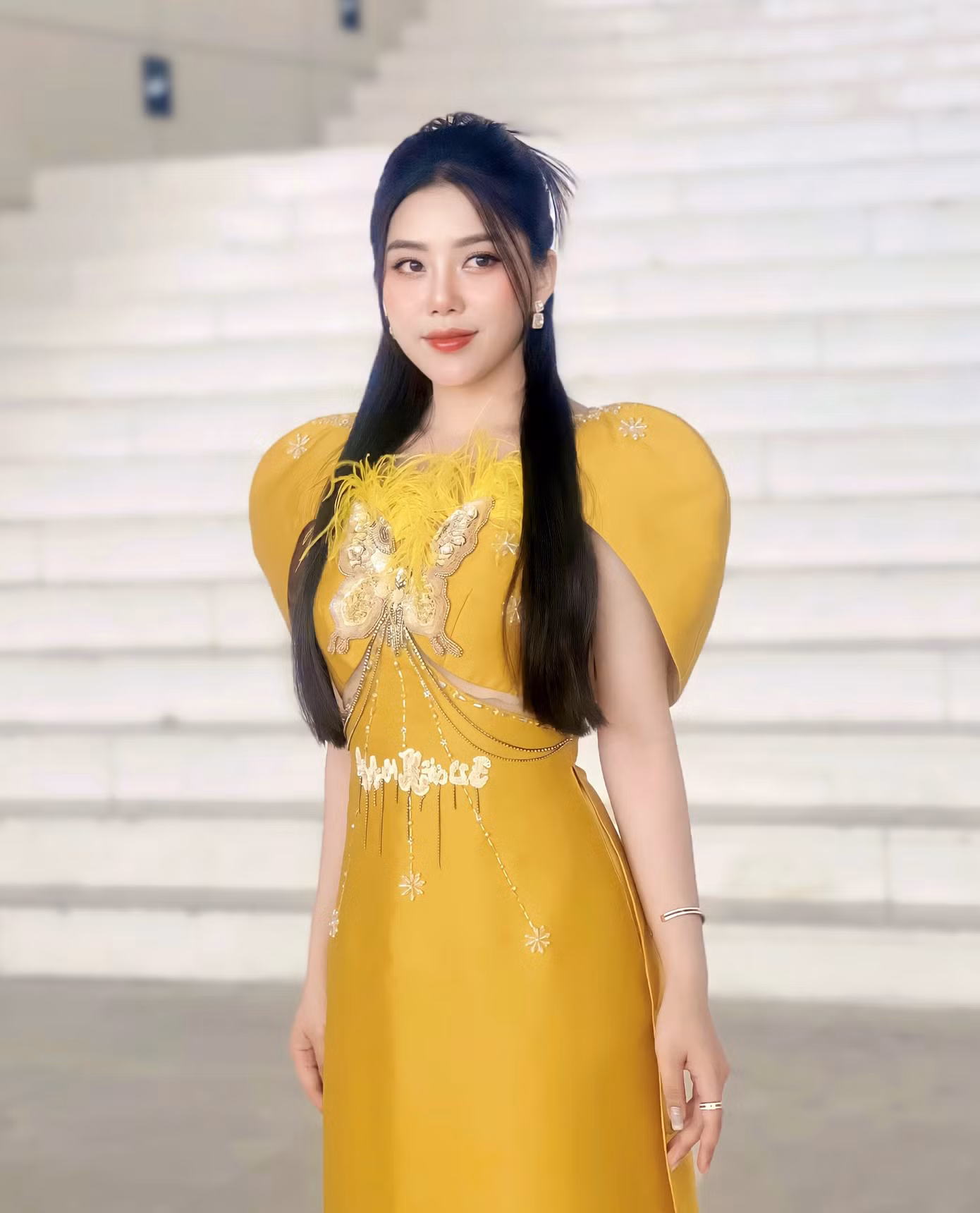 MC Anh Thư luôn đề cao ngọn lửa đam mê với nghề.