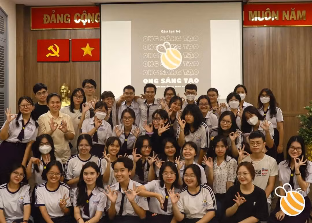 Hải Anh luôn tích cực tham gia các hoạt động Đoàn - Đội từ khi còn là học sinh. Hải Anh luôn tích cực tham gia các hoạt động Đoàn - Đội từ khi còn là học sinh.