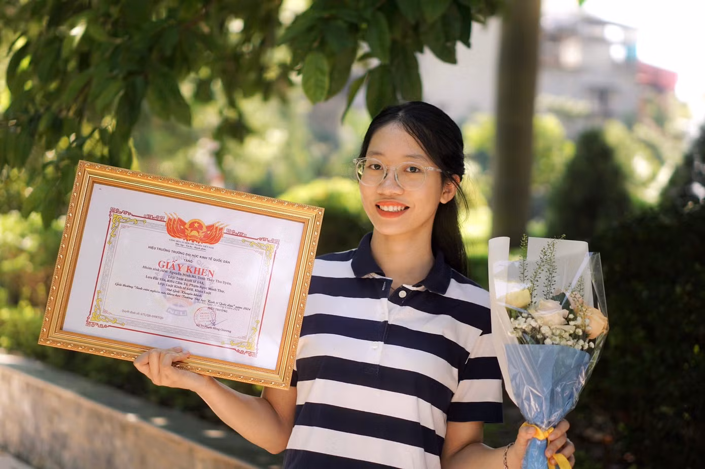 Minh Hà sở hữu loạt thành tích “khủng” tại các cuộc thi chuyên môn. Minh Hà sở hữu loạt thành tích “khủng” tại các cuộc thi chuyên môn.