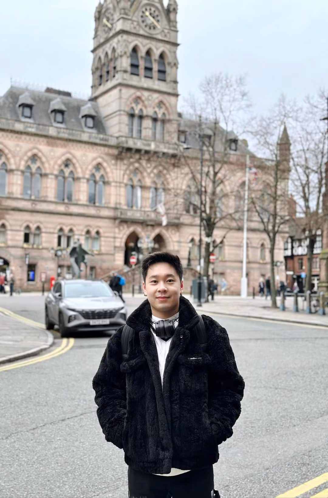 Đặng Kỳ Anh (22 tuổi) hiện đang là du học sinh Thạc sĩ Luật của Trường Đại học Liverpool John Moores tại Liverpool (Vương Quốc Anh). Đặng Kỳ Anh (22 tuổi) hiện đang là du học sinh Thạc sĩ Luật của Trường Đại học Liverpool John Moores tại Liverpool (Vương Quốc Anh).