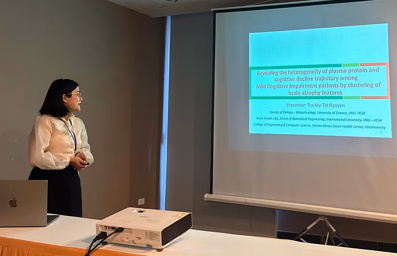 Trà My báo cáo tại Hội nghị Nano Life Science: Nano Biotechnology, Biosensor, Computation (NanoBioCoM2023).