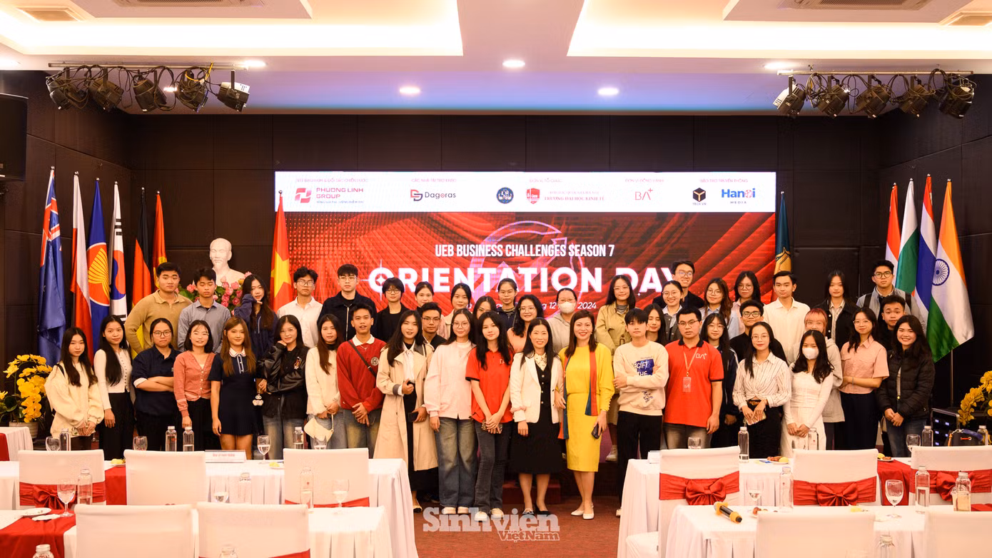 Orientation Day là sự kiện đầu tiên nằm trong chuỗi hoạt động của cuộc thi UEB Business Challenges mùa 7. Đây chính là cơ hội cho các thí sinh được kết nối và giao lưu trực tiếp với các diễn giả đầu ngành dày dặn kinh nghiệm, đồng thời giải đáp các thắc mắc trước khi bước vào chặng hành trình chinh phục ngôi vương.