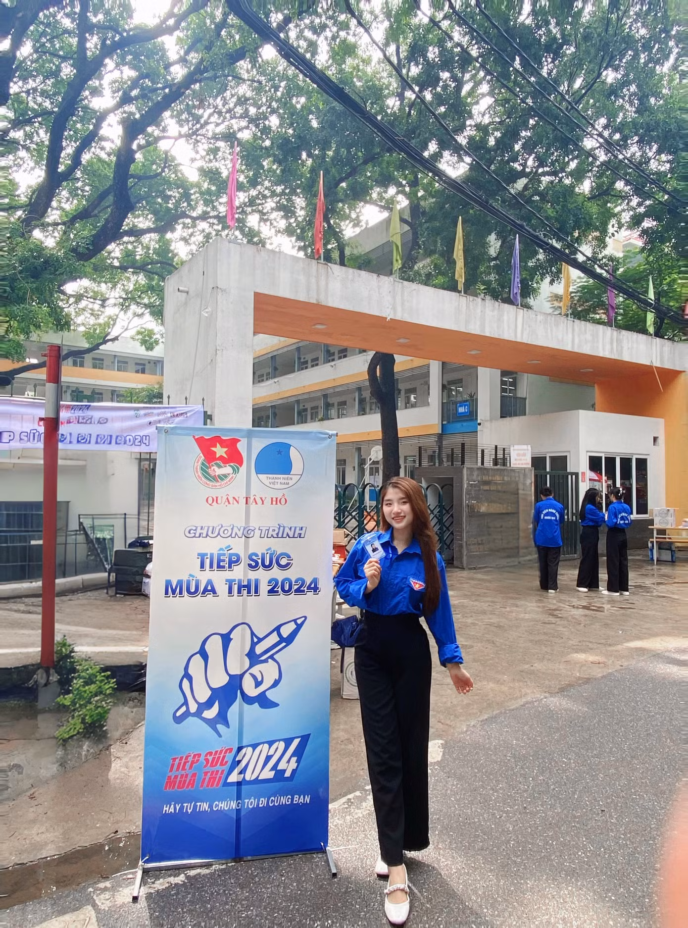 Khánh Linh tham gia Tiếp sức mùa thi 2024.