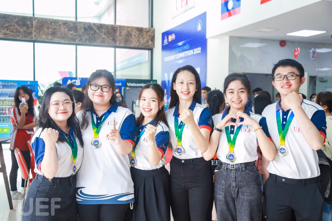 Cô nàng gốc Bình Định luôn hướng đến việc phát triển bản thân trở thành người có chuyên môn, năng động và sáng tạo để góp phần xây dựng đất nước.