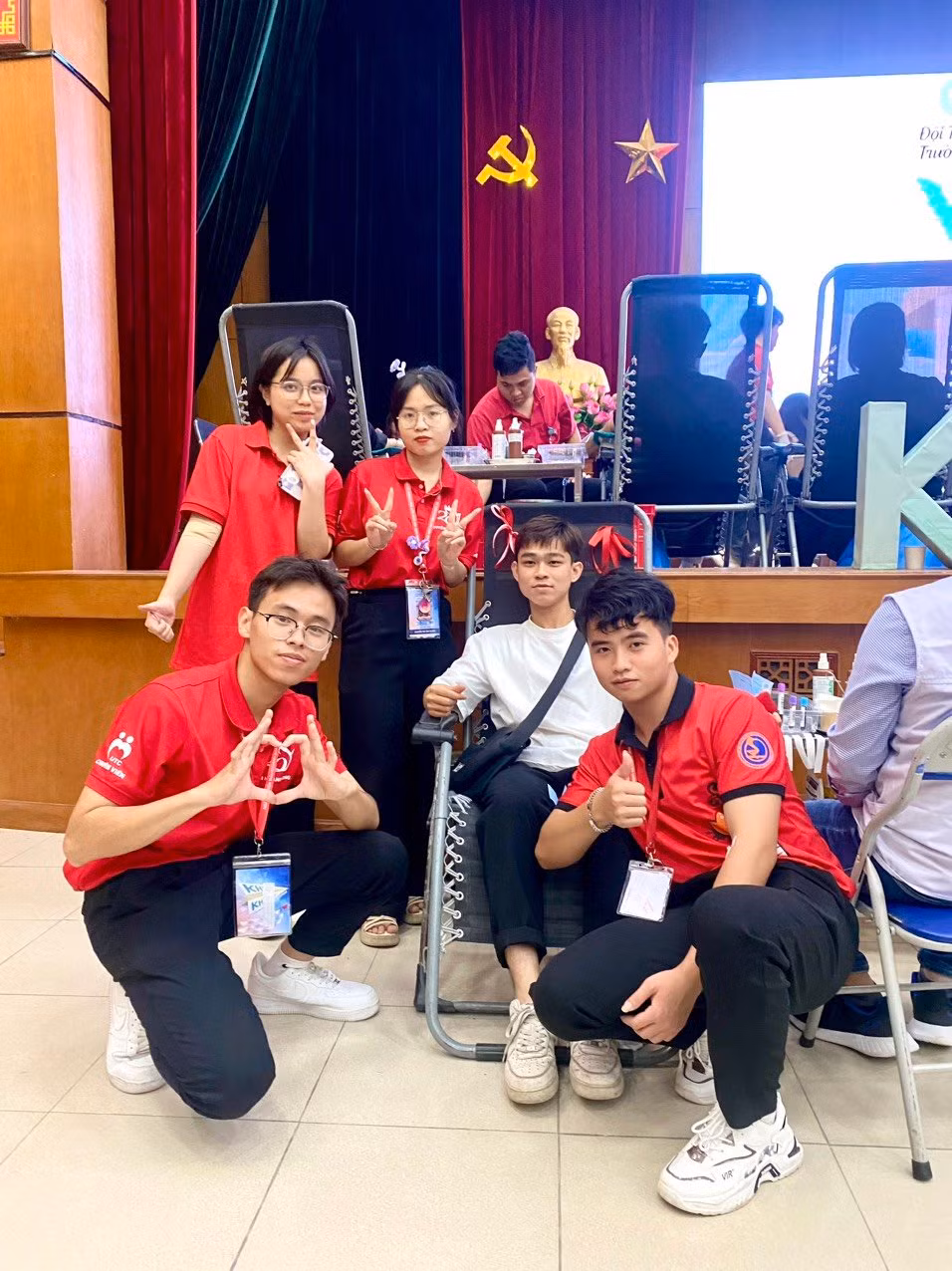 Mạnh tích cực tham gia hiến máu tình nguyện với tần suất 3 tháng 1 lần.