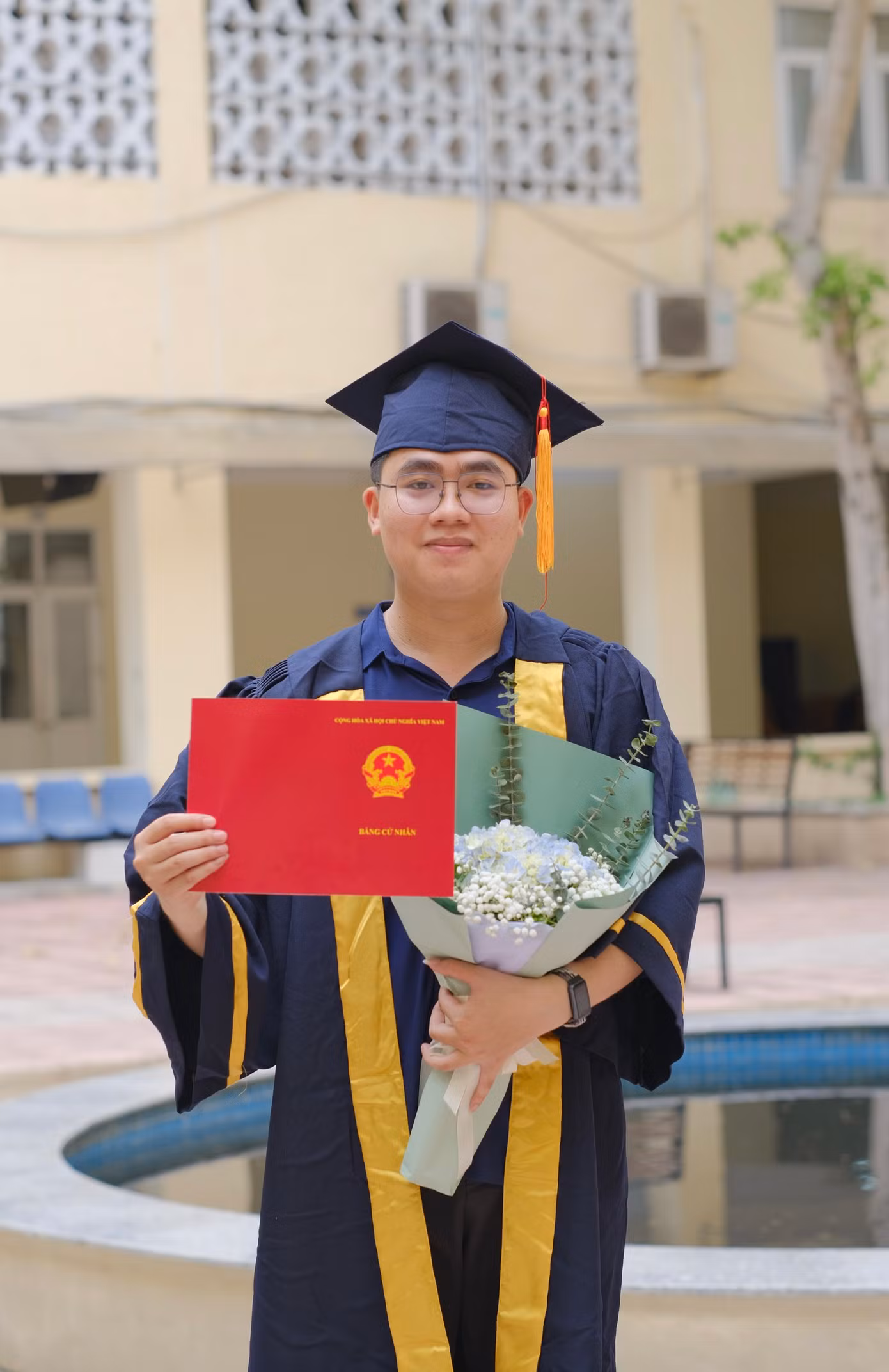 Nguyễn Thế Tân (sinh năm 2001) vừa tốt nghiệp ngành Sư phạm Toán, trường Đại học Sư phạm Hà Nội.