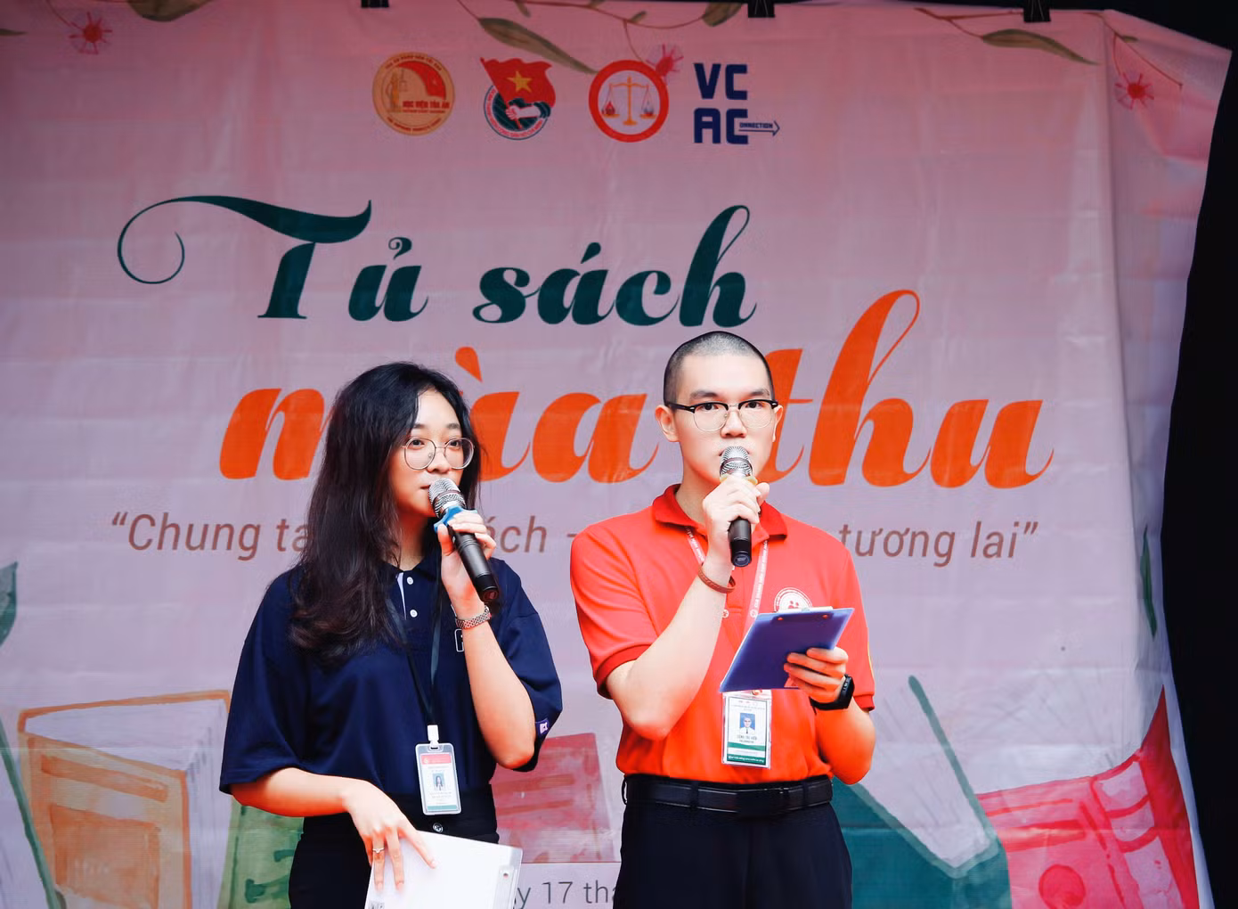Phương Anh còn là MC chính trong chương trình tình nguyện “Tủ sách mùa thu”.