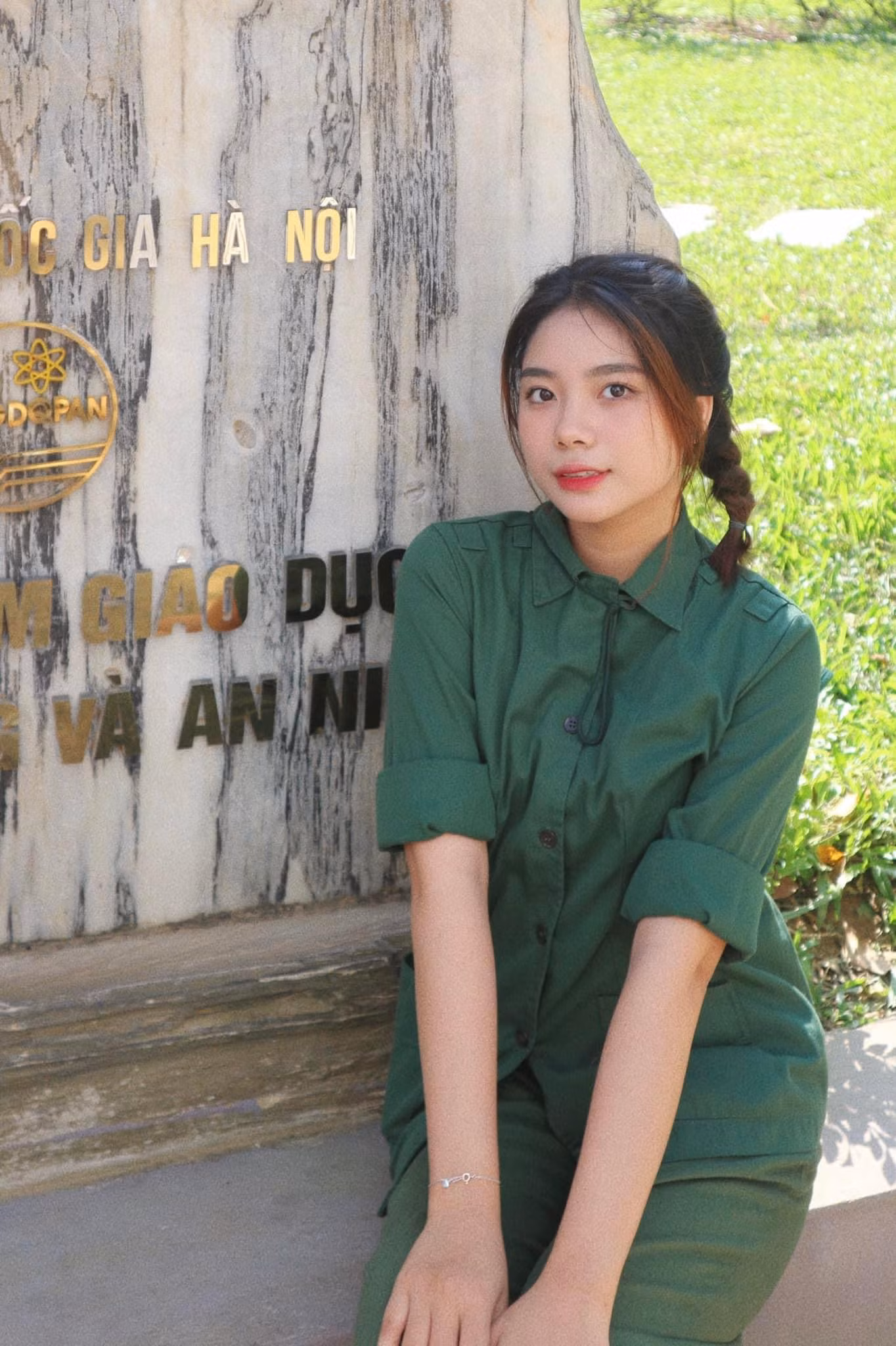 Khánh Linh luôn muốn phấn đấu để trở thành một người tử tế.