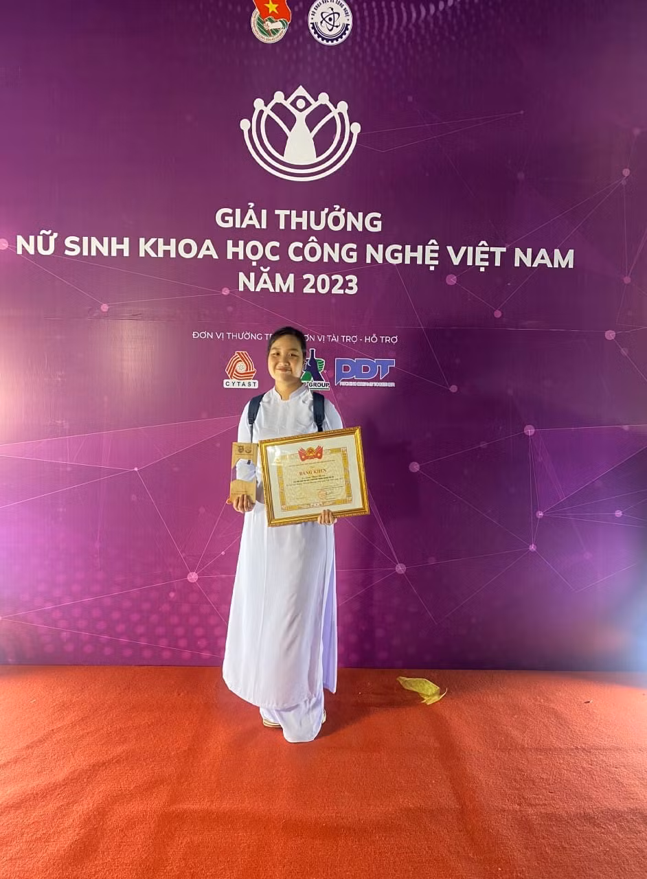 Nữ sinh hy vọng truyền cảm hứng đến nữ giới tự tin theo đuổi nghiên cứu khoa học.