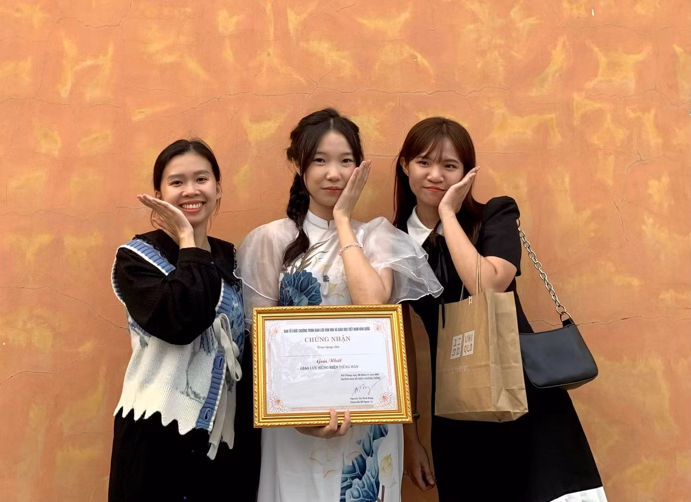 Minh Ngọc tại cuộc thi hùng biện tiếng Hàn.