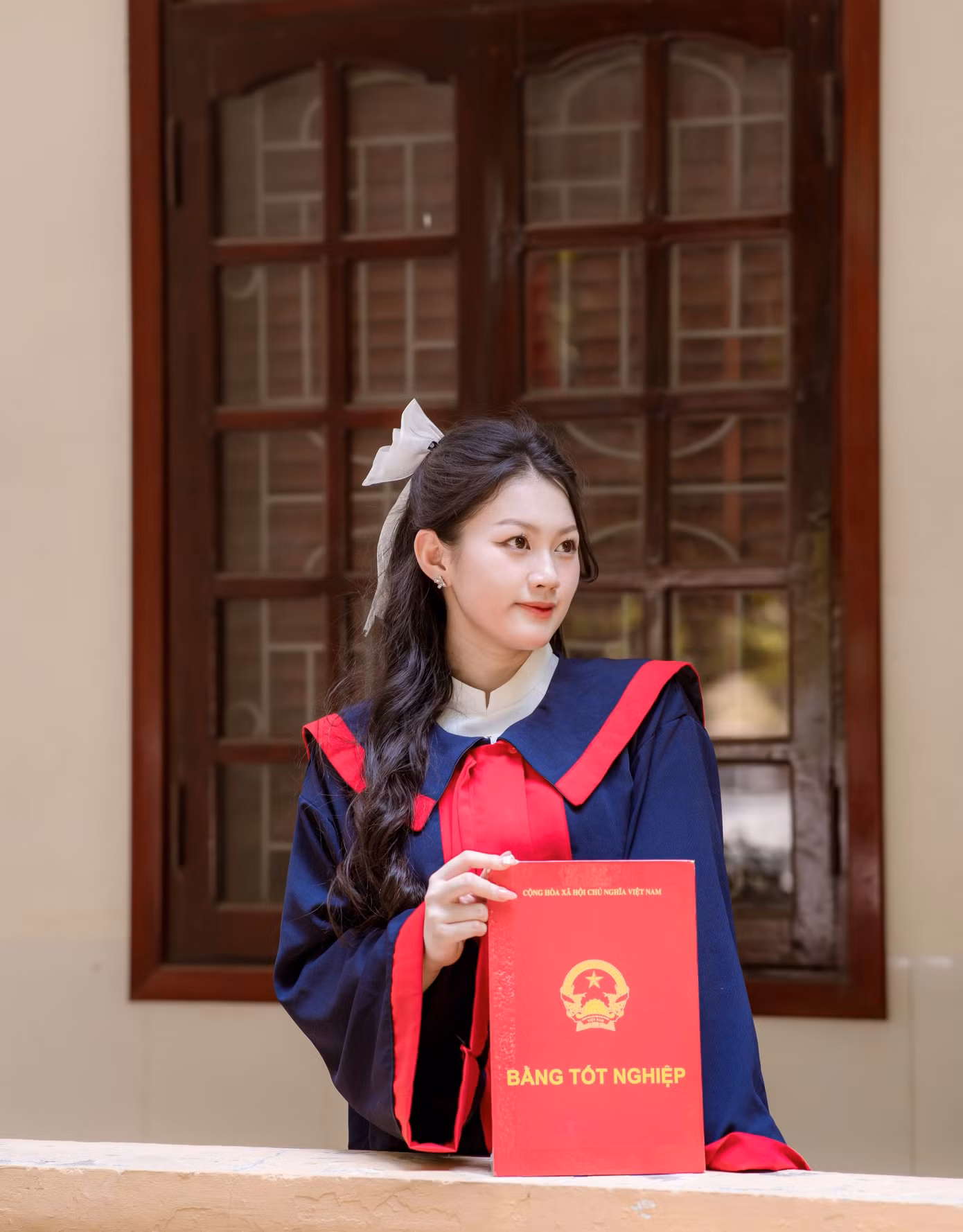 Đặt lịch sử trong mối tương quan giữa hiện tại và tương lai, Trang Nhung rèn luyện được góc nhìn đa chiều và phản biện.