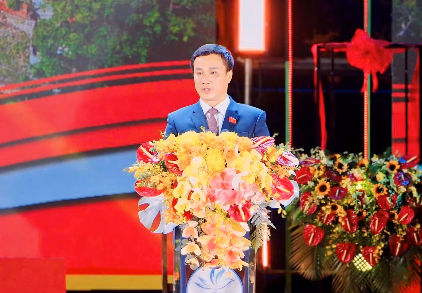 Ông Triệu Thế Hùng - Phó Chủ nhiệm Ủy ban Văn hóa, Giáo dục của Quốc hội, phát biểu tại buổi lễ. Ông Triệu Thế Hùng - Phó Chủ nhiệm Ủy ban Văn hóa, Giáo dục của Quốc hội, phát biểu tại buổi lễ.