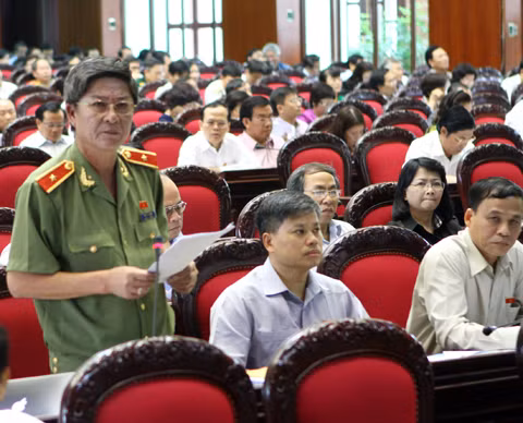 Đại biểu Quốc hội tỉnh Ninh Thuận Huỳnh Thế Kỳ phát biểu ý kiến. Ảnh: TTXVN
