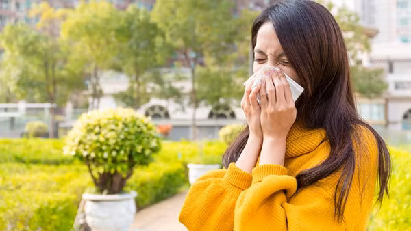 Rất nhiều người bị ốm trong khoảng hơn một tháng qua. Ảnh: Colorado Pain Care.