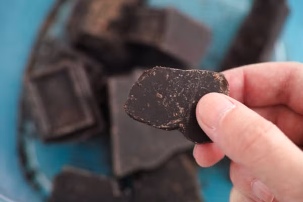 Bột cacao nguyên chất có chứa nhiều chất chống oxy hóa. Bột cacao nguyên chất có chứa nhiều chất chống oxy hóa.