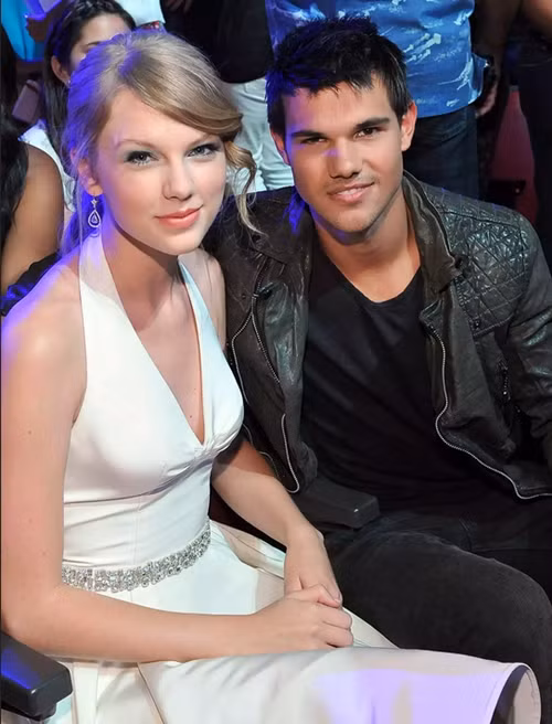 Taylor x Taylor khi ở bên nhau. Ảnh: Mark Davis/ PictureGroup.