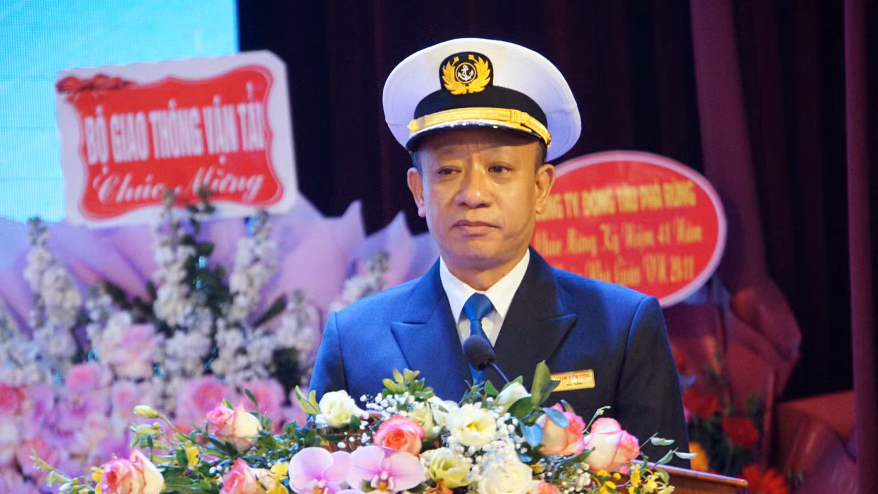 PGS.TS Phạm Xuân Dương - Hiệu trưởng Trường Đại học Hàng hải Việt Nam phát biểu tại buổi lễ.