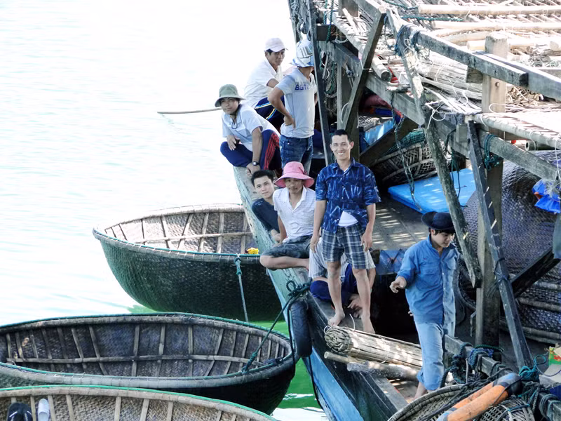 Ngư dân Trường Sa vẫn quả cảm giữa biển khơi