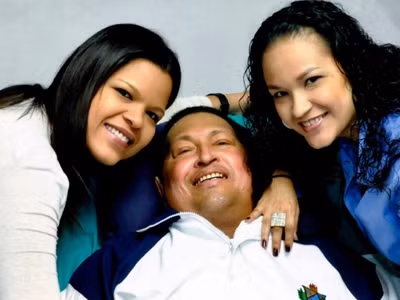 Hình ảnh mới nhất của ông Chavez khi đang được điều trị tại Cuba. Hình ảnh mới nhất của ông Chavez khi đang được điều trị tại Cuba