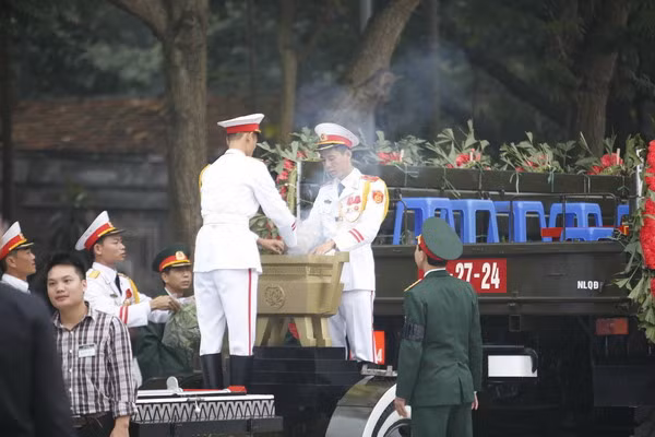 Đội tiêu binh chuẩn bị các nghi lễ. Ảnh: Như Ý