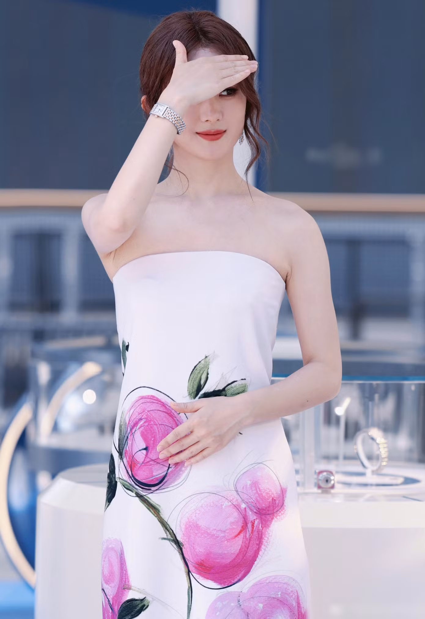 Triệu Lệ Dĩnh có nhiều ồn ào đời tư thời gian qua. Triệu Lệ Dĩnh có nhiều ồn ào đời tư thời gian qua.