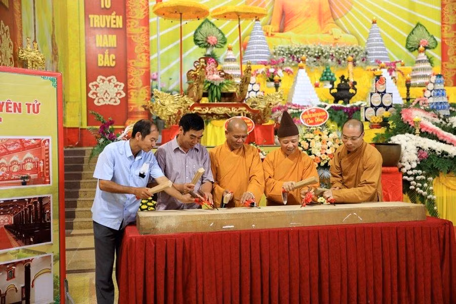 Lễ phạt mộc do Ban Trị sự GHPGVN tỉnh Quảng Ninh tổ chức. Lễ phạt mộc do Ban Trị sự GHPGVN tỉnh Quảng Ninh tổ chức.