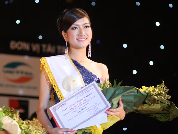 Á khôi 1 Lê Thị Kim Oanh
