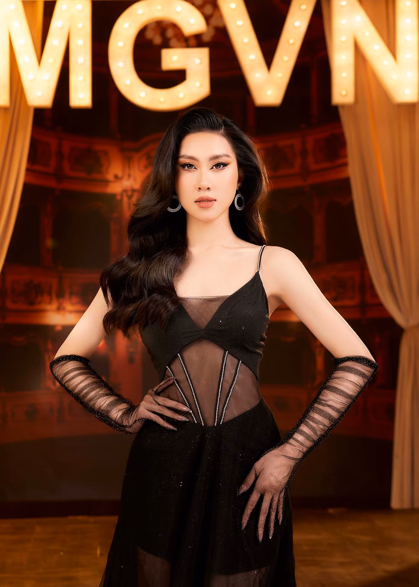 Trong khuôn khổ cuộc thi, thí sinh vừa tham gia các hoạt động đồng hành, vừa được tập luyện kỹ năng cùng sự chỉ dẫn từ huấn luyện viên chuyên môn.
