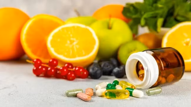 Tiếp thị các chất bổ sung thường được cho là có lợi mà chúng chưa được chứng minh và được quảng cáo tốt như thực phẩm tự nhiên. (Ảnh: Valentyna Yeltsova)