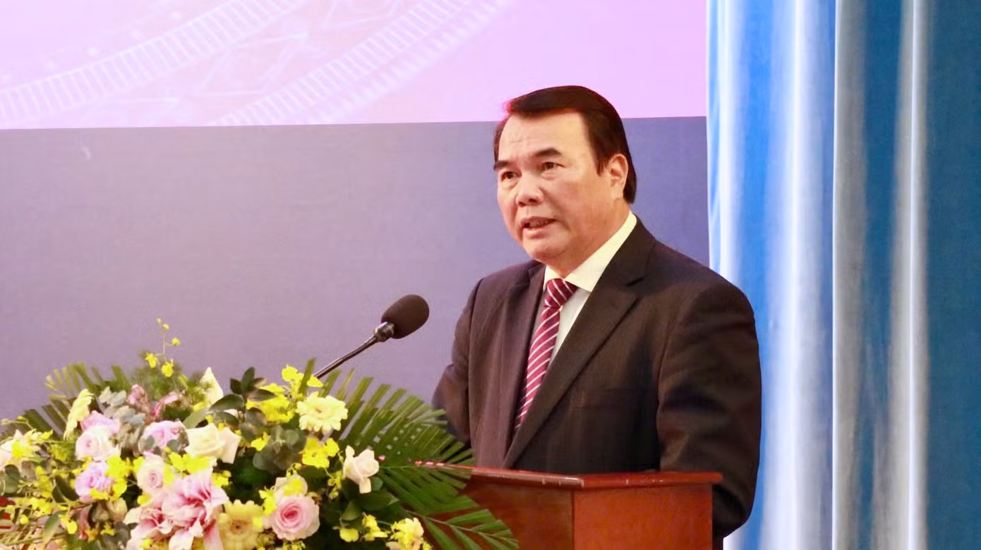 Ông Phạm S - Phó Chủ tịch UBND tỉnh Lâm Đồng - phát biểu tại hội nghị. Ông Phạm S - Phó Chủ tịch UBND tỉnh Lâm Đồng - phát biểu tại hội nghị.