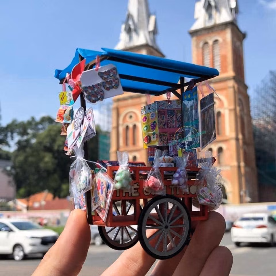 Xe bán đồ chơi "thần thánh" khiến bao thế hệ trẻ thơ "phát cuồng".