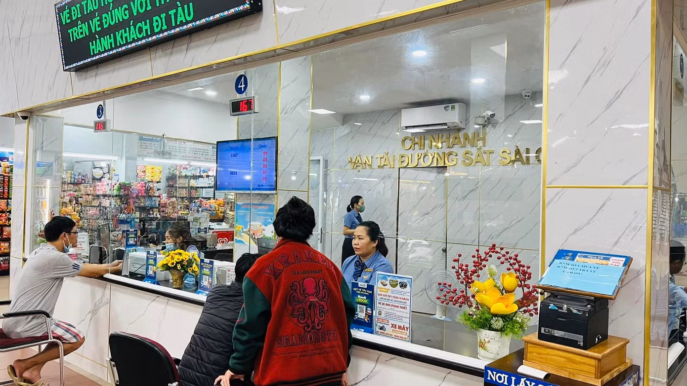 Từ nay đến 16 giờ ngày 10/10, Chi nhánh Vận tải Đường sắt Sài Gòn sẽ nhận đăng ký mua vé tập thể tàu tết Giáp Thìn 2024. (Ảnh minh họa) Từ nay đến 16 giờ ngày 10/10, Chi nhánh Vận tải Đường sắt Sài Gòn sẽ nhận đăng ký mua vé tập thể tàu tết Giáp Thìn 2024. (Ảnh minh họa)
