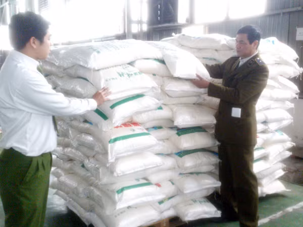 Toàn bộ số hàng này đều không có giấy tờ hóa đơn chứng minh nguồn gốc xuất xứ