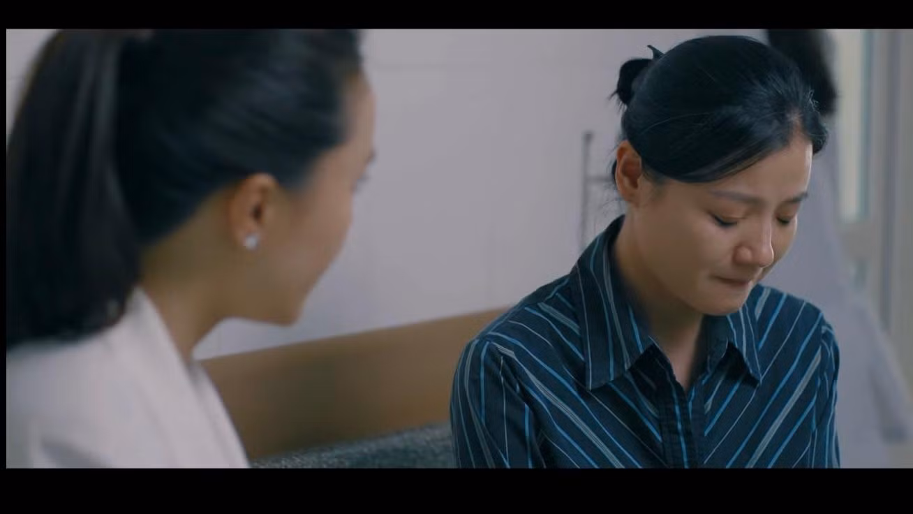 Nhiều phân cảnh hời hợt, thiếu tính xác thực về quá trình phá án, xử án ở toà. Ảnh: CMH. Nhiều phân cảnh hời hợt, thiếu tính xác thực về quá trình phá án, xử án ở toà. Ảnh: CMH.