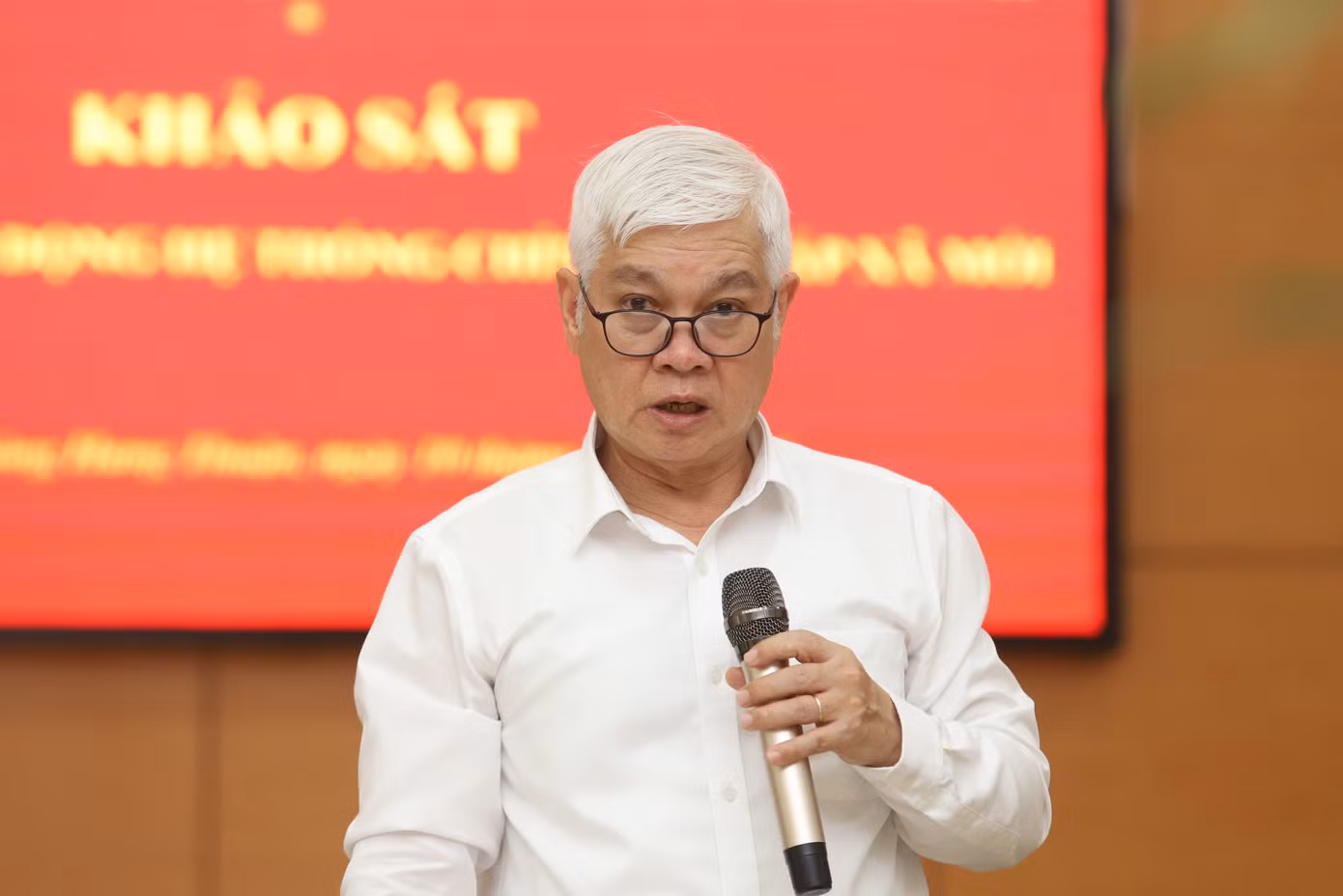Ông Nguyễn Văn Lợi trao đổi tại buổi làm việc. Ông Nguyễn Văn Lợi trao đổi tại buổi làm việc.