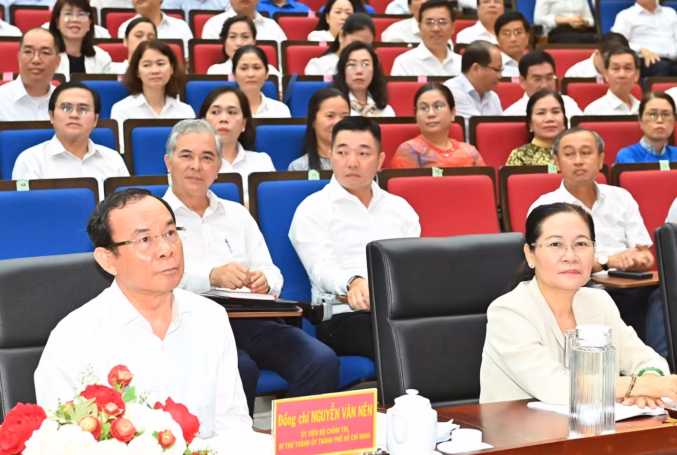Lãnh đạo TPHCM cùng các cán bộ chủ chốt thành phố dự hội nghị. Ảnh: Việt Dũng. Lãnh đạo TPHCM cùng các cán bộ chủ chốt thành phố dự hội nghị. Ảnh: Việt Dũng.