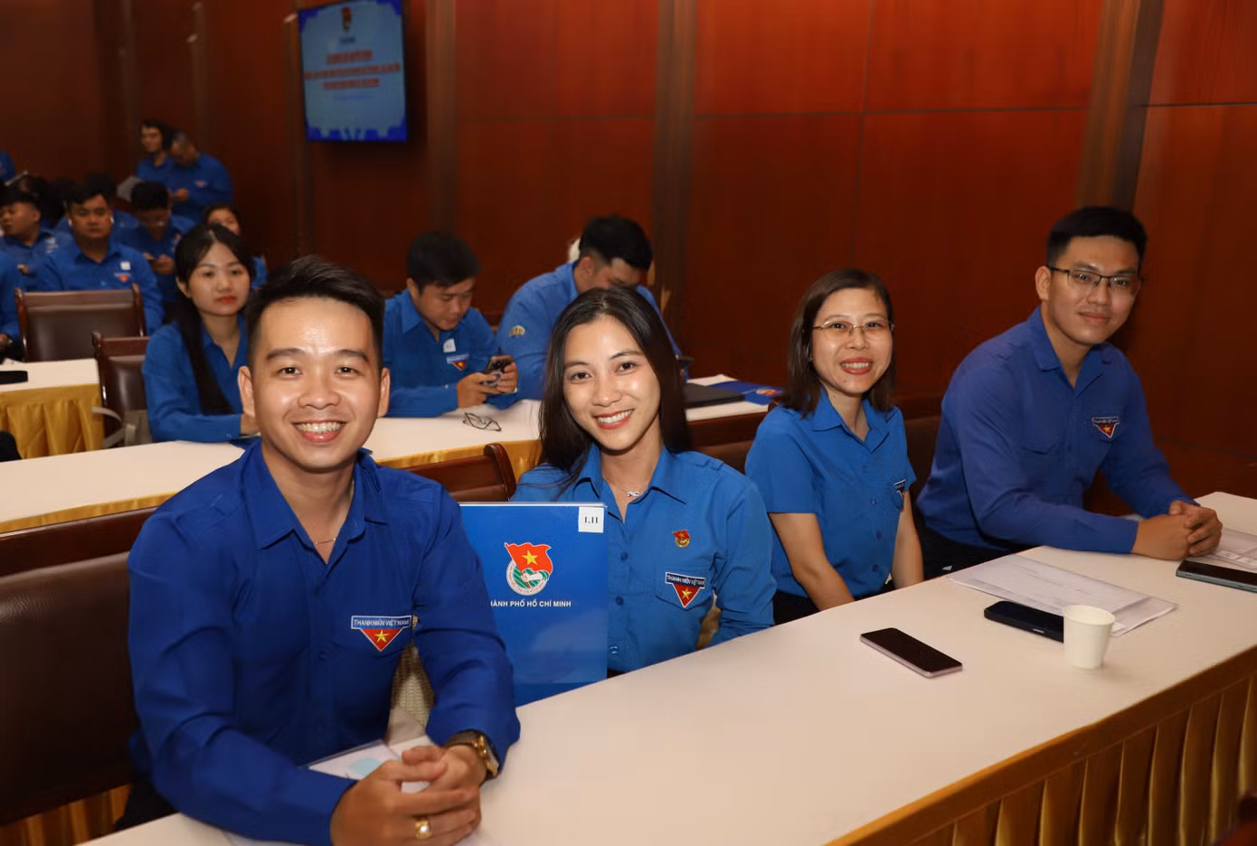 Các lãnh đạo Đoàn cấp xã sẵn sàng đón nhận nhiệm vụ mới. Các lãnh đạo Đoàn cấp xã sẵn sàng đón nhận nhiệm vụ mới.
